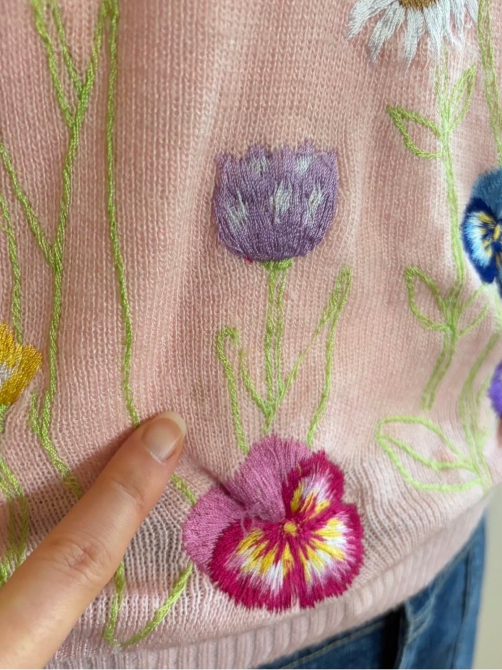 Vintage 70s fairy cottagecore coquette granny pink embroidered floral sweater M - Picture 8 of 10